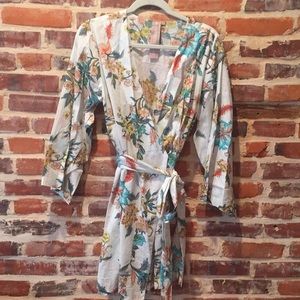 Plum Pretty Sugar Floral Kimono Robe - Small